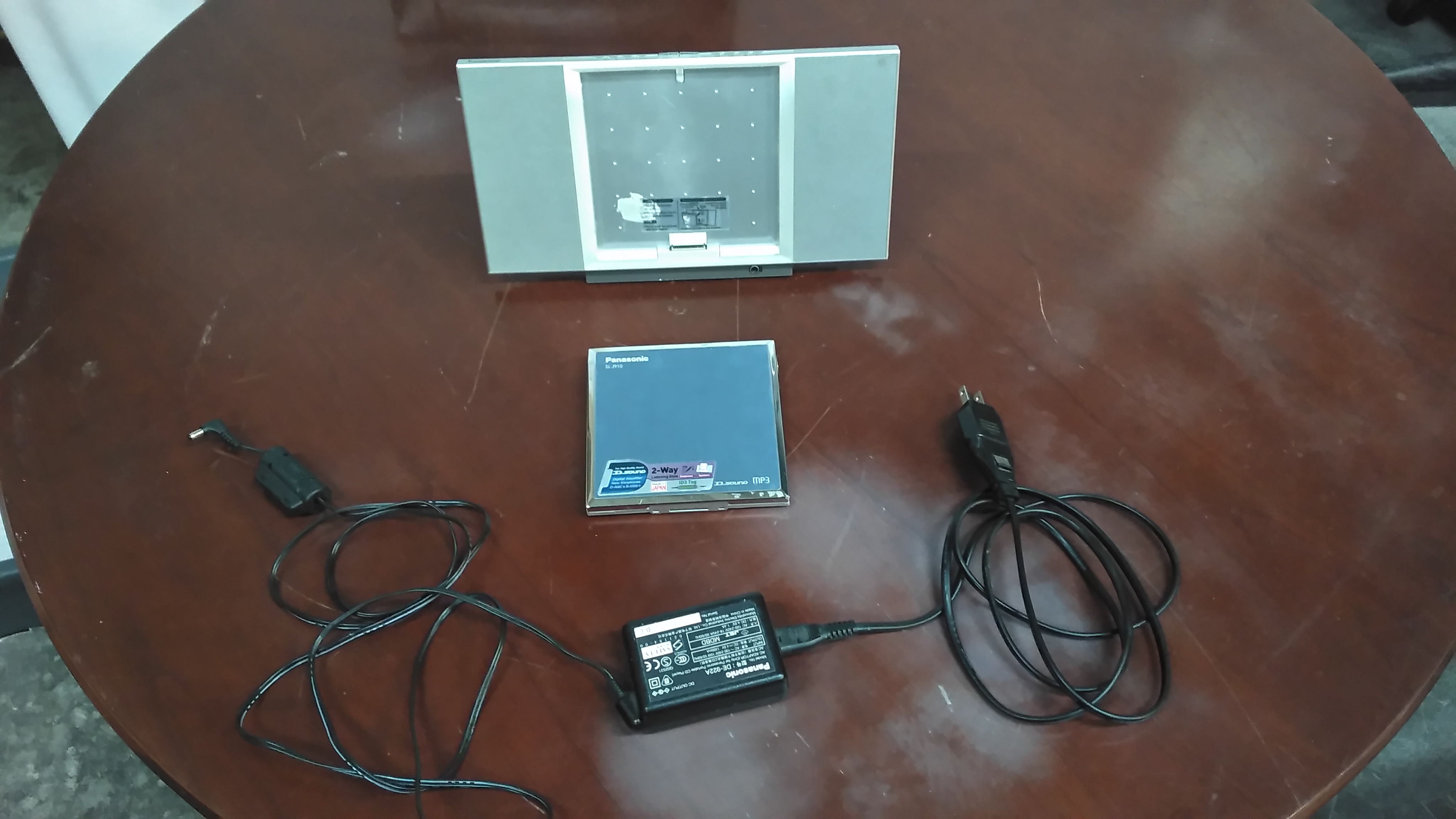 Sony CD Player w/ Speaker/Charging Cradle
